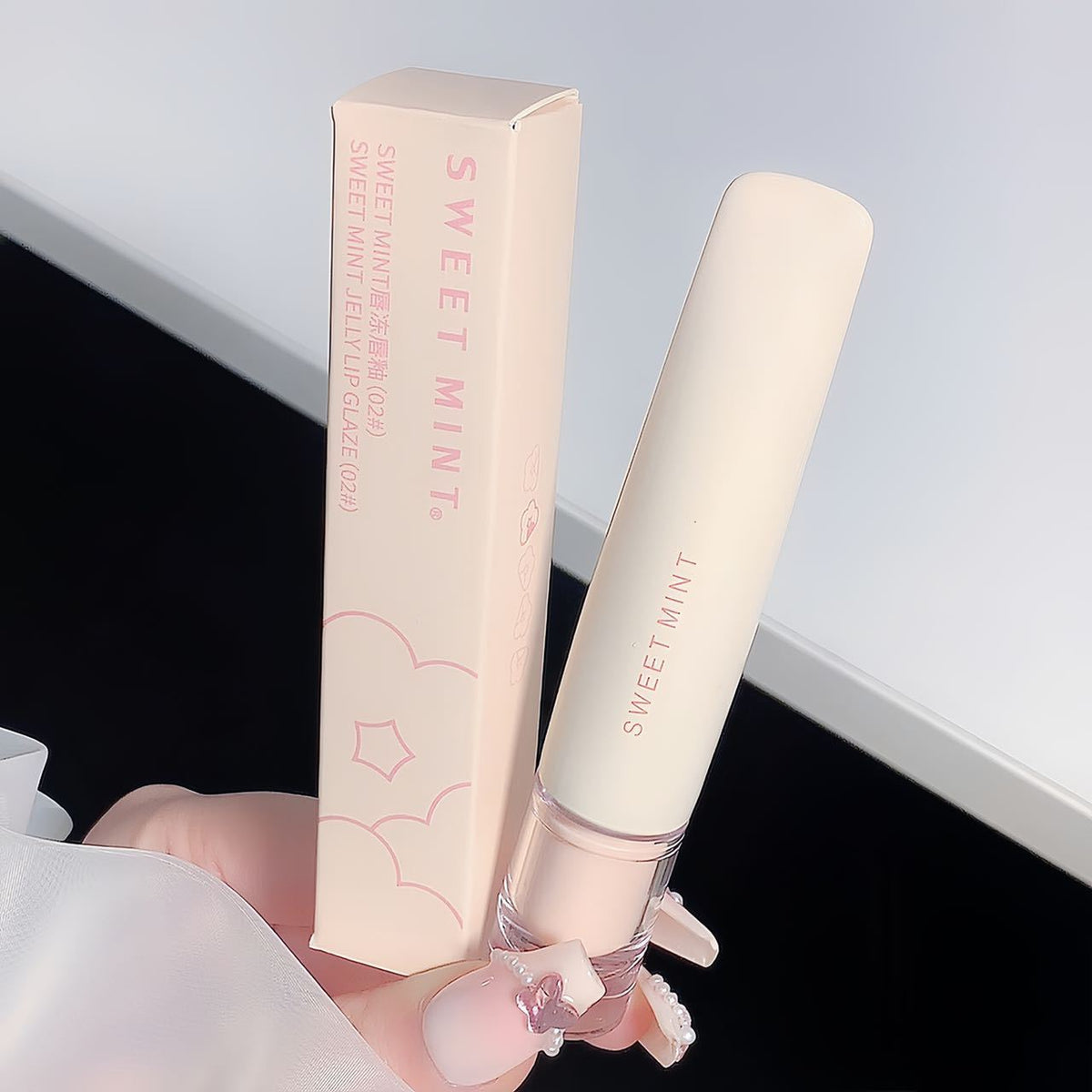 Brillo labial hidratante con acabado efecto espejo