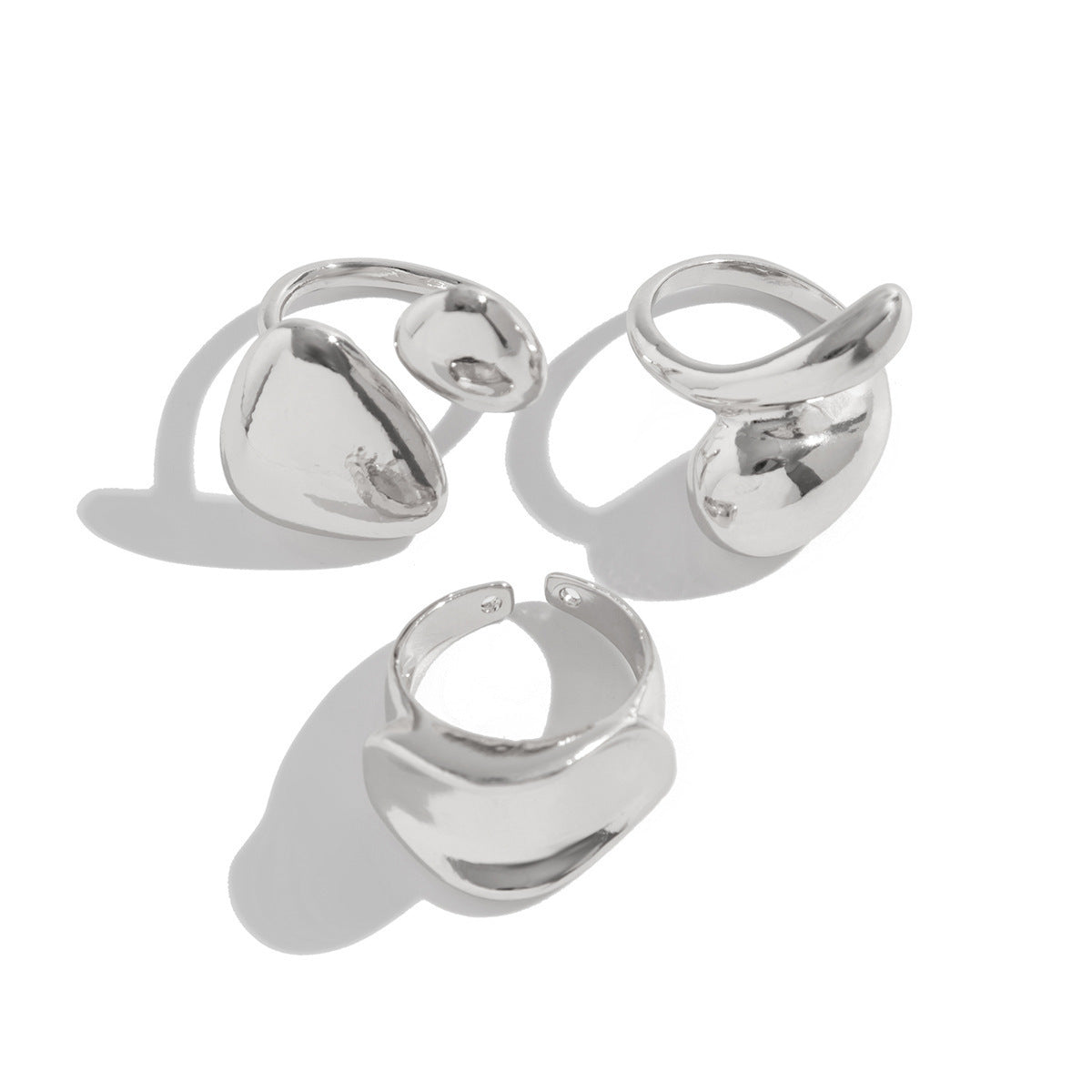 Alloy fashion ring