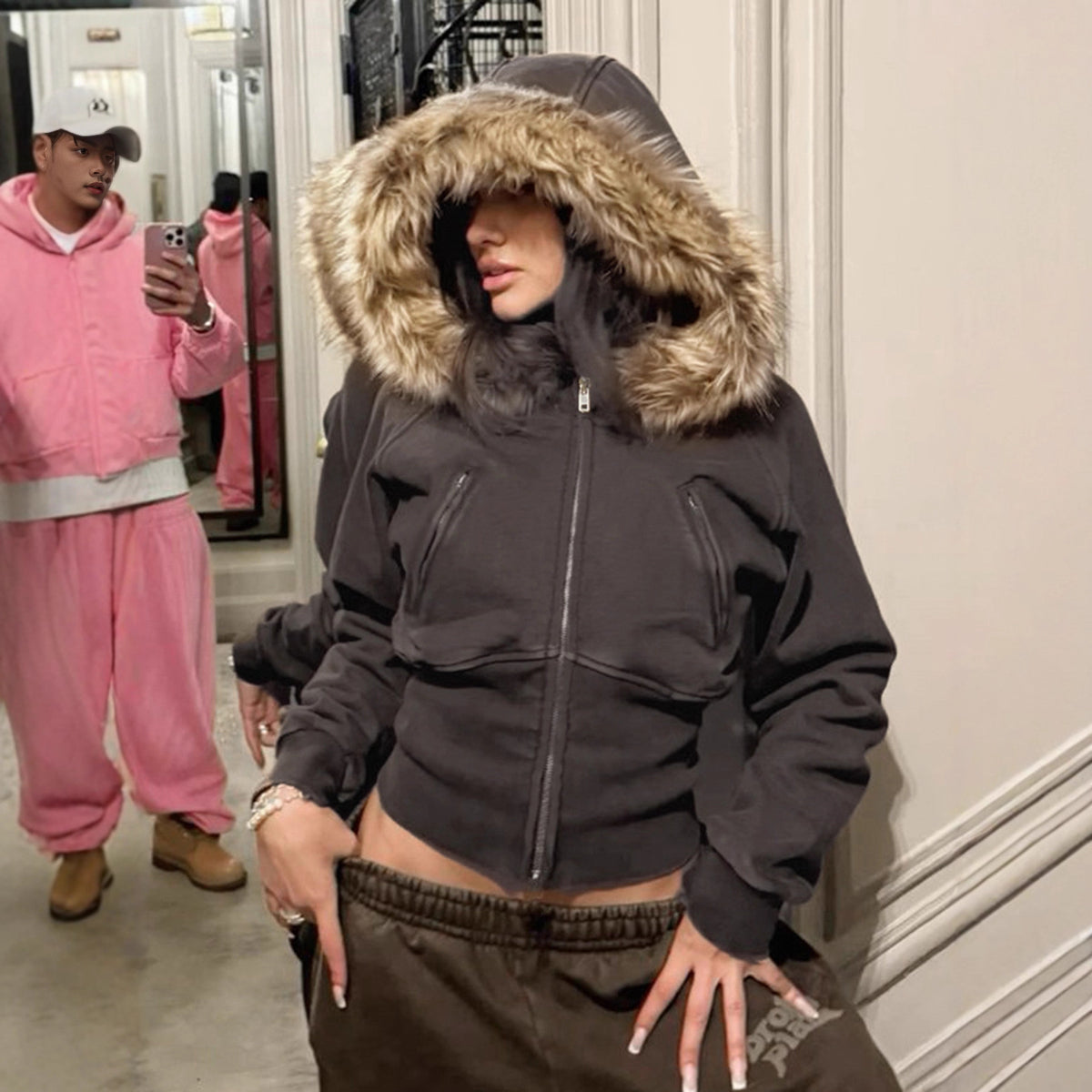 Chaqueta sudadera de mujer con detalles de piel
