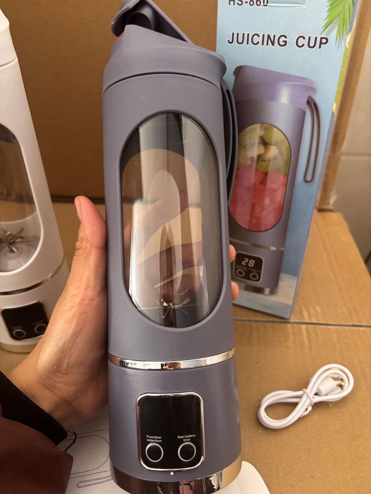 Botella y licuadora portatil