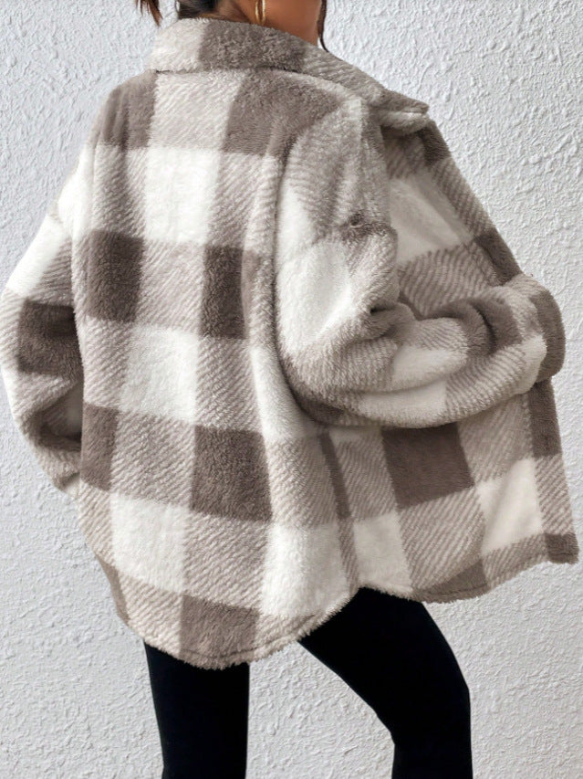 Chaqueta formal de cuadros de felpa con cierre frontal de botones