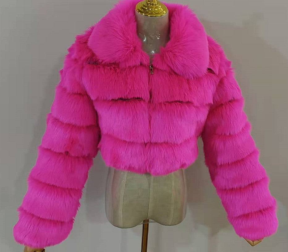 Abrigo de mujer de piel sintetica con cuello de solapa